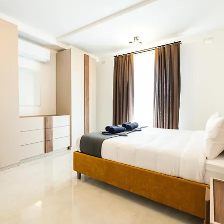 Sea View 2-bed With Private Jacuzzi Terrace *